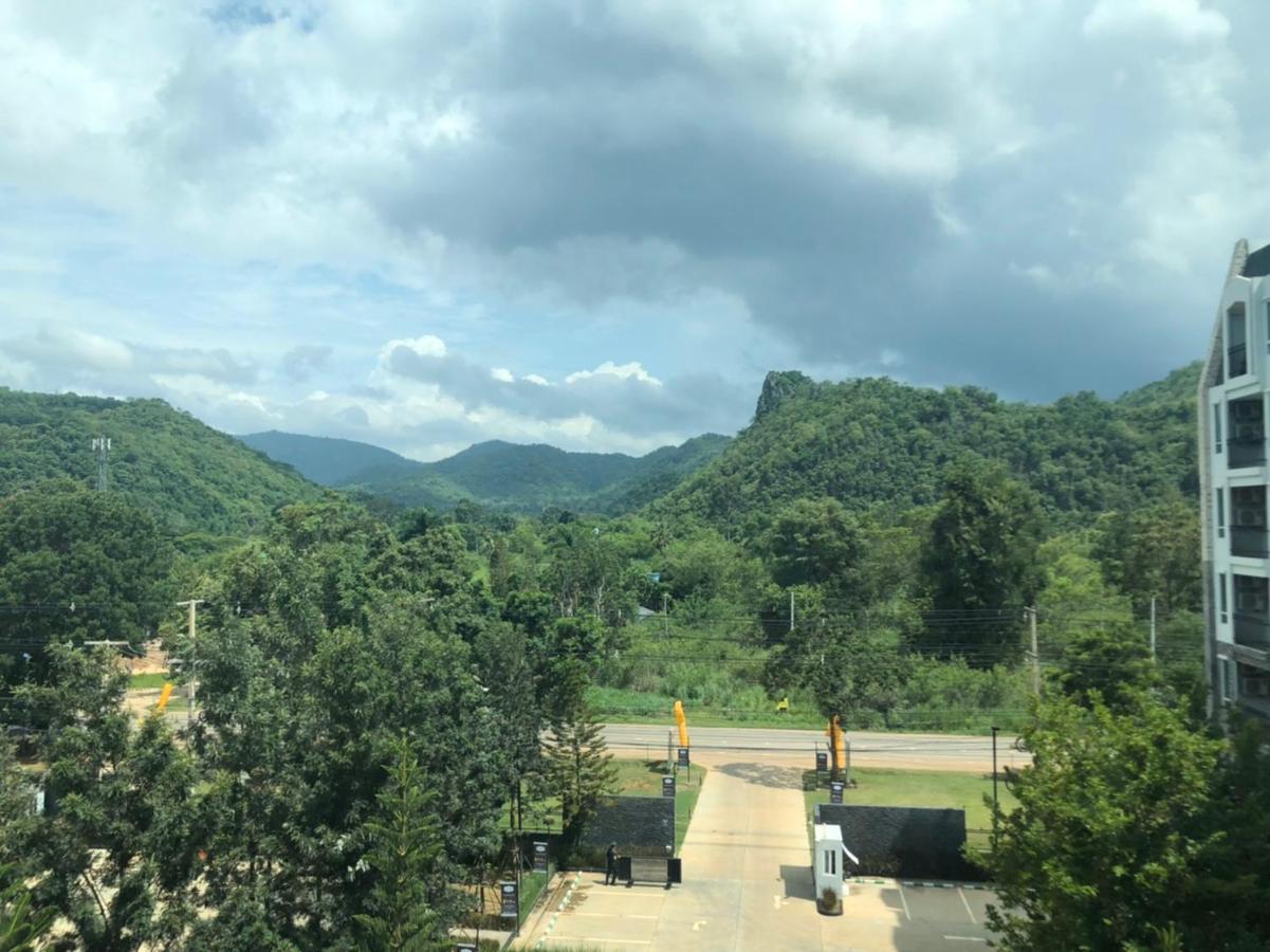 Courtyard Khaoyai Hotel นครราชสีมา ภายนอก รูปภาพ