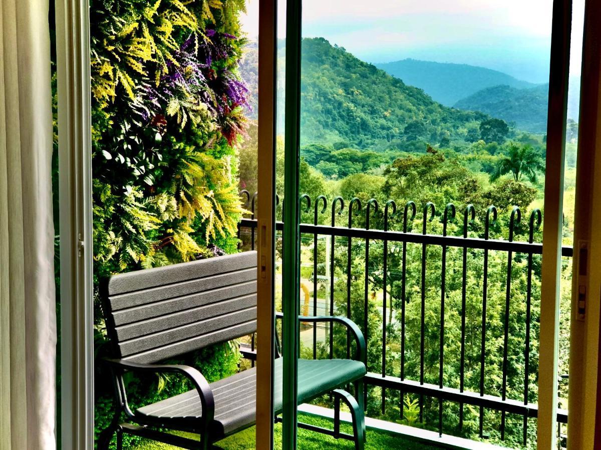 Courtyard Khaoyai Hotel นครราชสีมา ภายนอก รูปภาพ