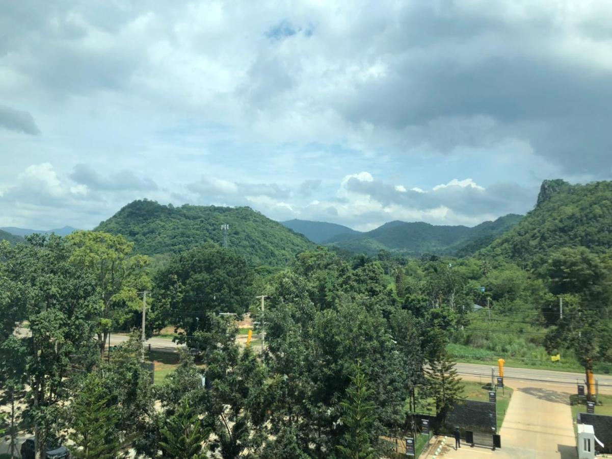 Courtyard Khaoyai Hotel นครราชสีมา ภายนอก รูปภาพ